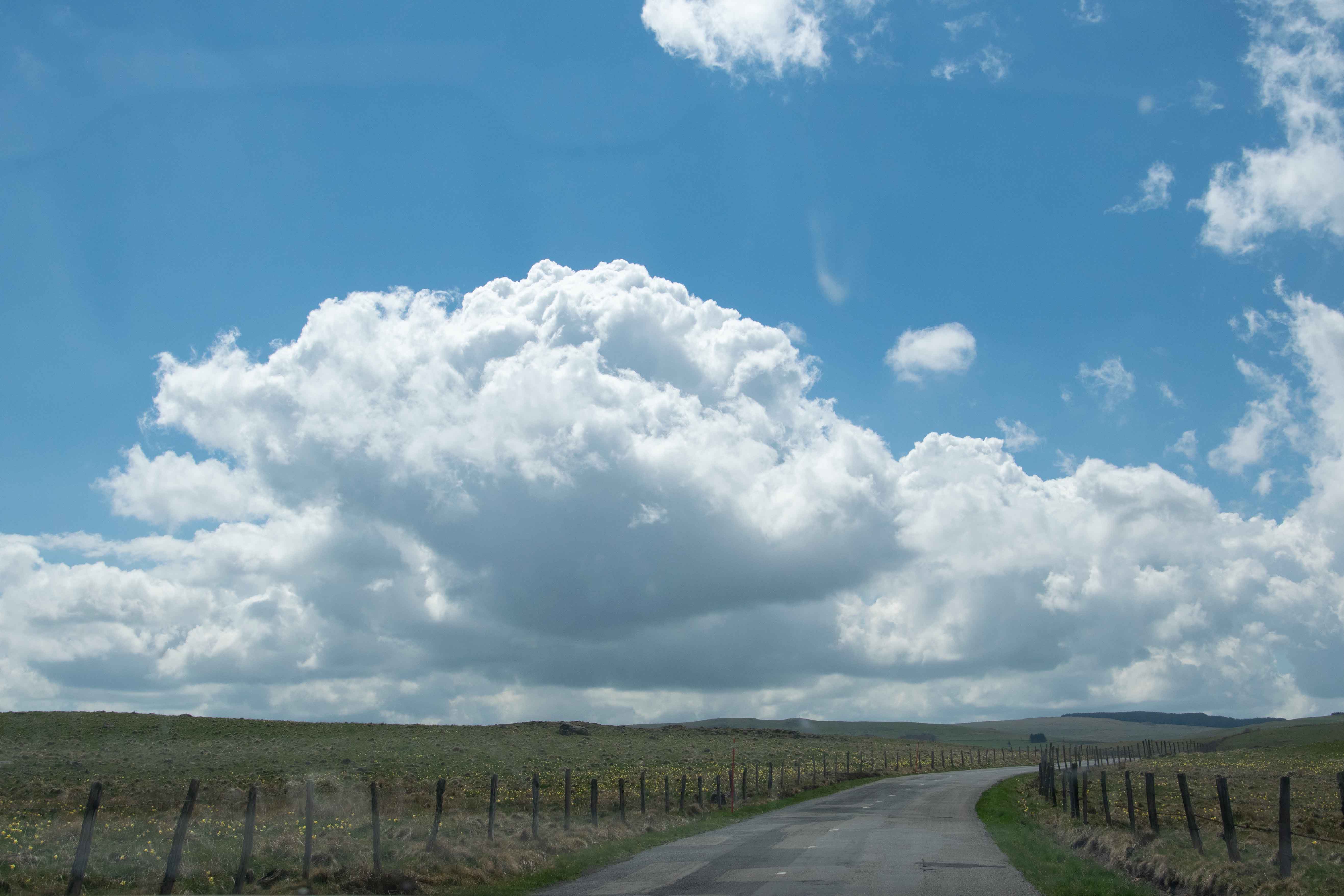 route sur l aubrac